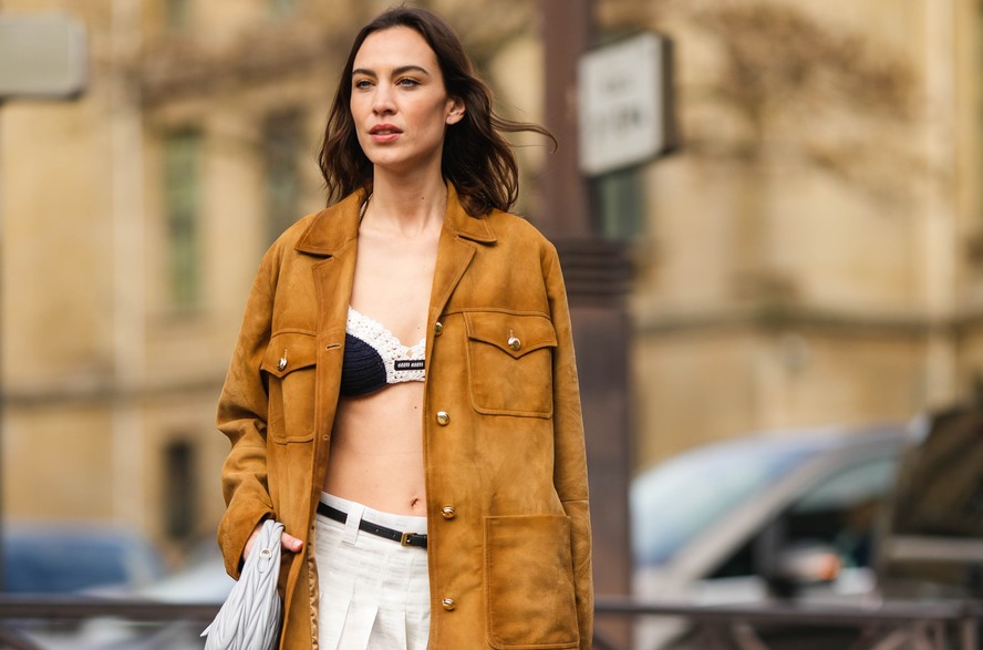 Alexa Chung prova por que continua sendo um ícone de estilo atemporal