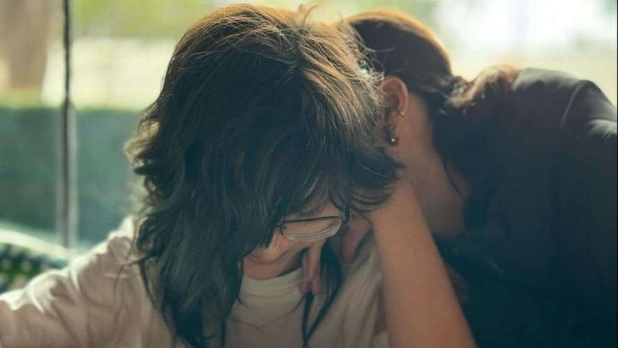 Débora Falabella posta foto rara para comemorar 15 anos da filha, Nina ...