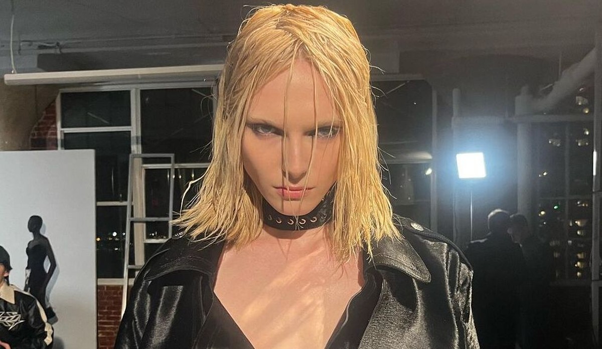 Quem é Alex Consani, vencedora do prêmio de Modelo do Ano