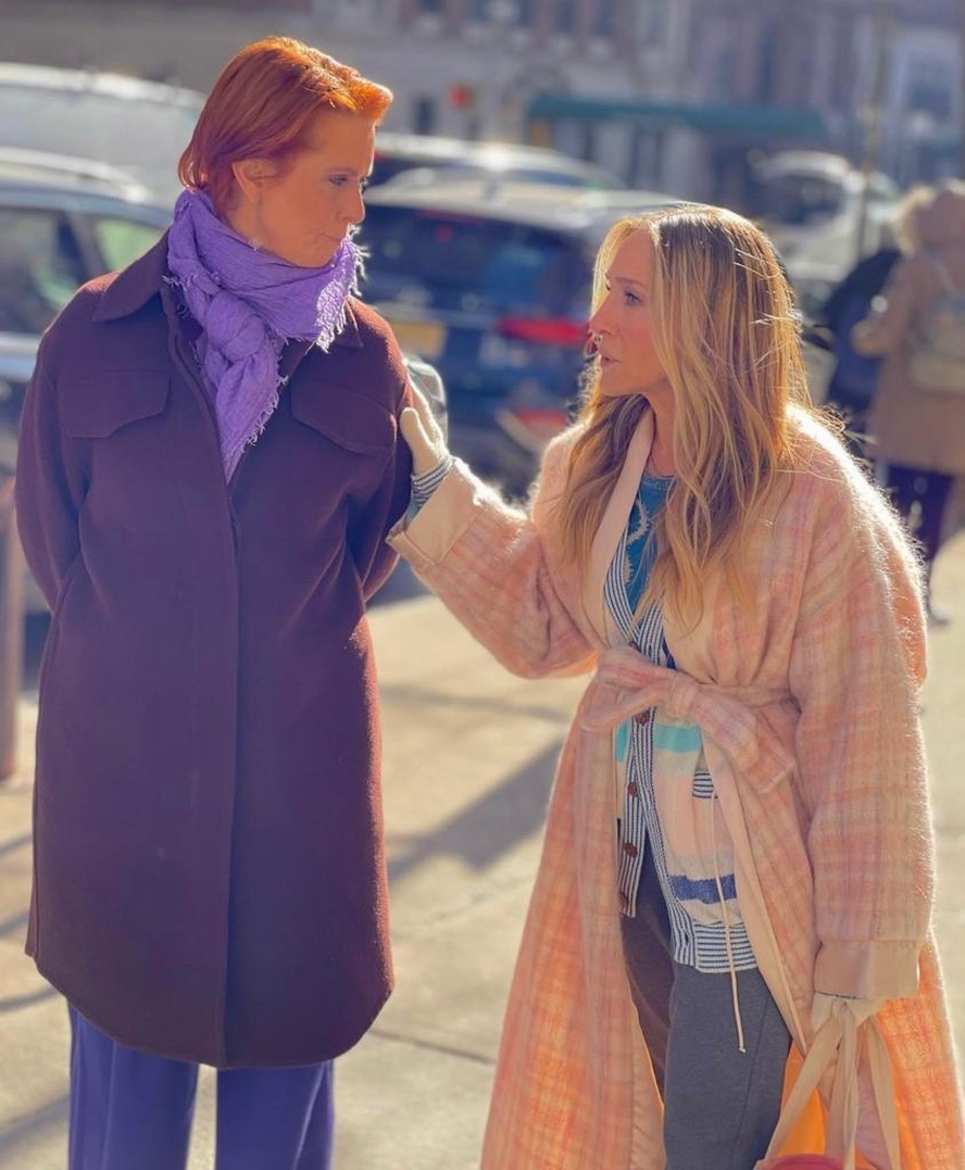 Cynthia Nixon e Sarah Jessica Parker em gravação em Nova York