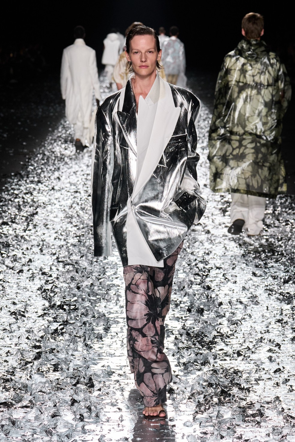Dries Van Noten, primavera 2025 — Foto: Launchmetrics Spotlight