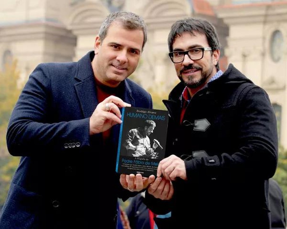 Rodrigo Alvarez e Padre Fábio de Melo (Foto: Divulgação) — Foto: Marie Claire