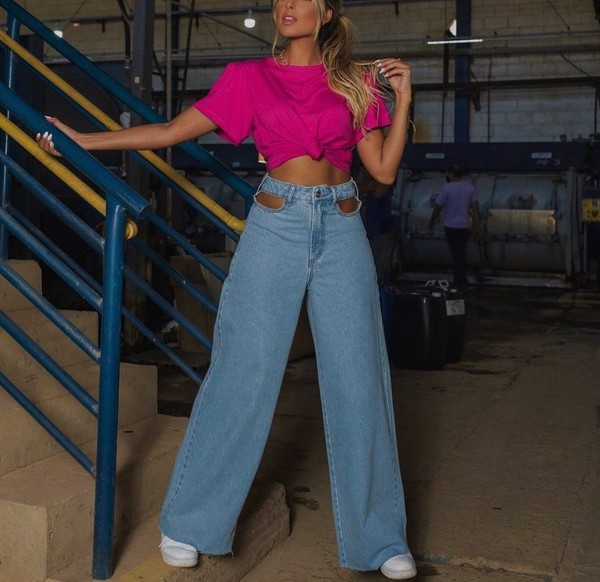 Looks com calça wide leg: veja 35 maneiras de como usar a peça que é ...