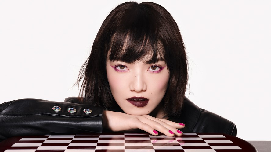 O retorno do Rouge Noir: Chanel celebra o tom icônico em nova