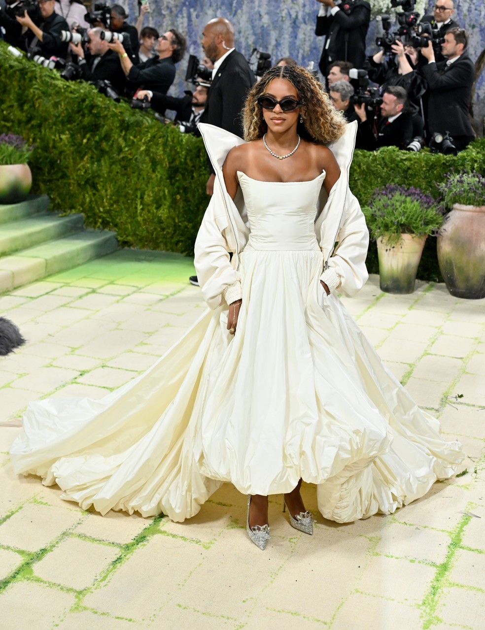Blue Ivy faz sua estreia no Met Gala 2026 — Foto: Getty Images