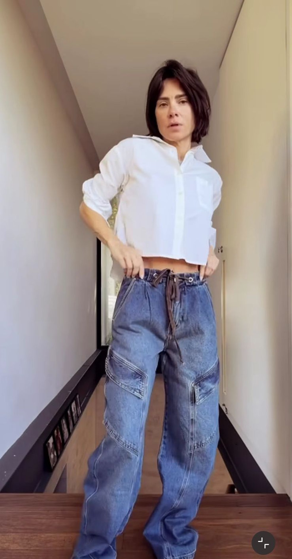 Carolina Dieckmmann apostou em look 'basiquinho' — Foto: Reprodução/ Instagram