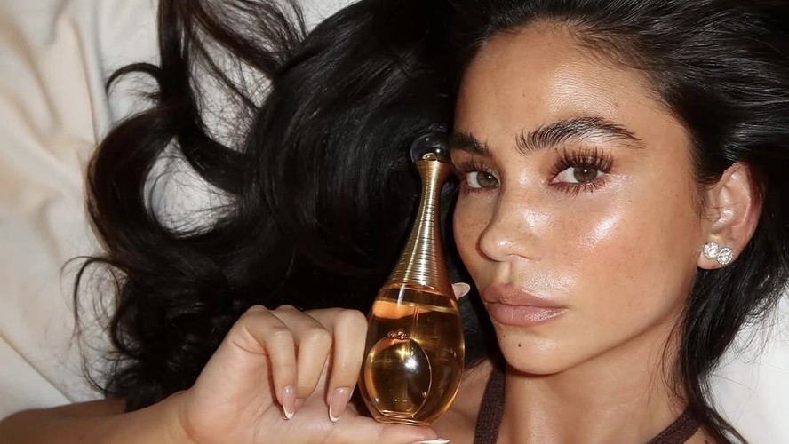 6 perfumes que provam que a rosa é a nota mais sofisticada de 2026