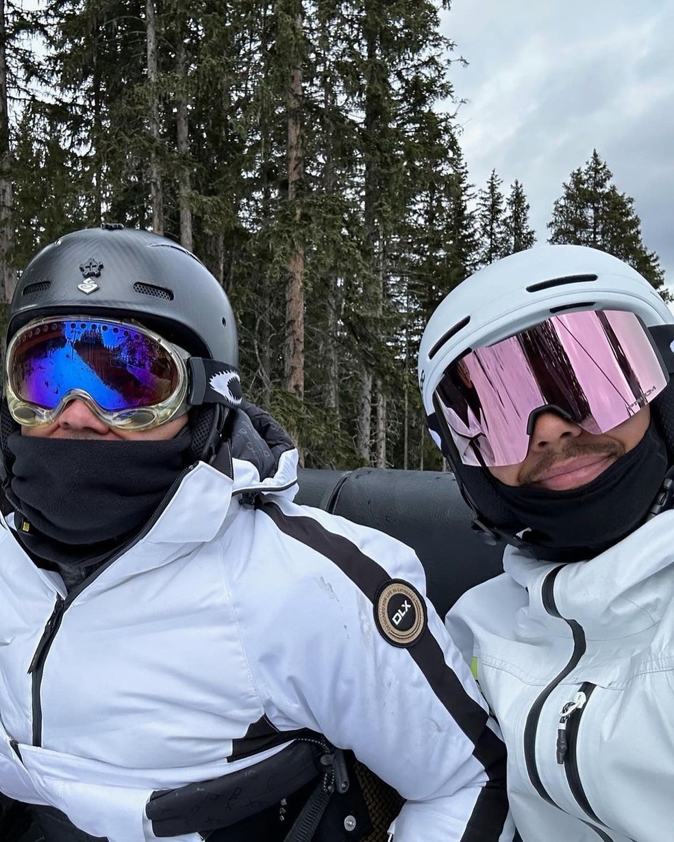 Lewis Hamilton curte férias com a família — Foto: Reprodução/Instagram