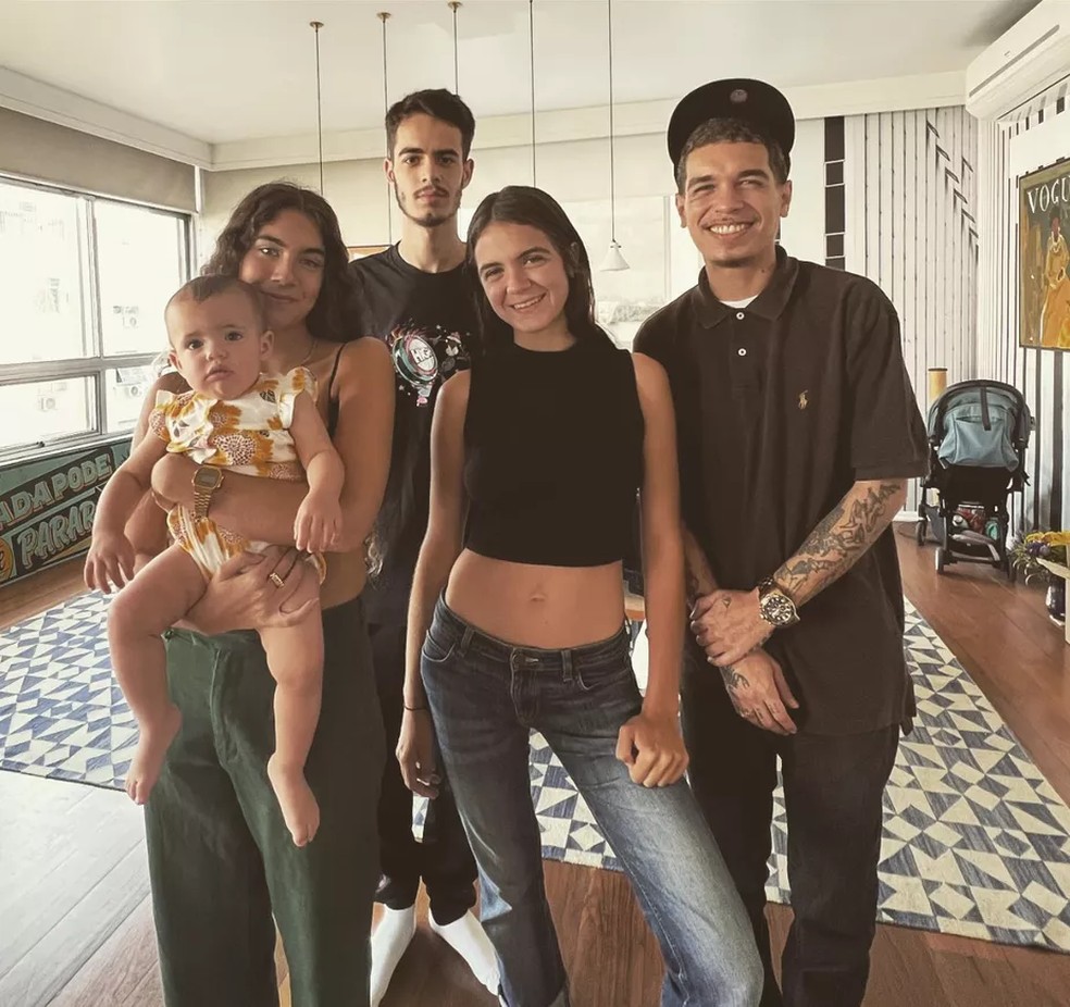 Marcelo D2 revela o que aprendeu em casamento com mulher 20 anos mais ...