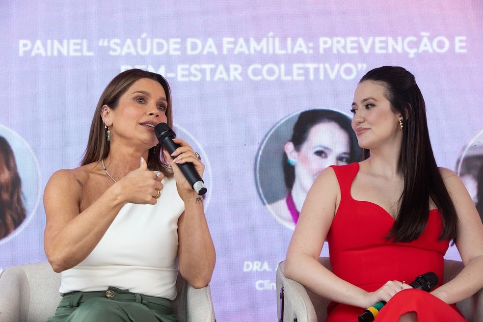 Flávia Alessandra e Ana Luiza Sabino falaram sobre a sobrecarga do cuidado que recai sobre as mulheres — Foto: Weimer Carvalho