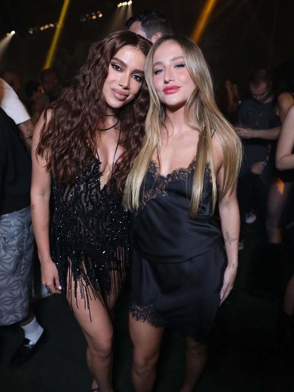 Anitta abre álbum de fotos de aniversário de 32 anos, reunindo muitas celebridades — Foto: Reprodução/Instagram