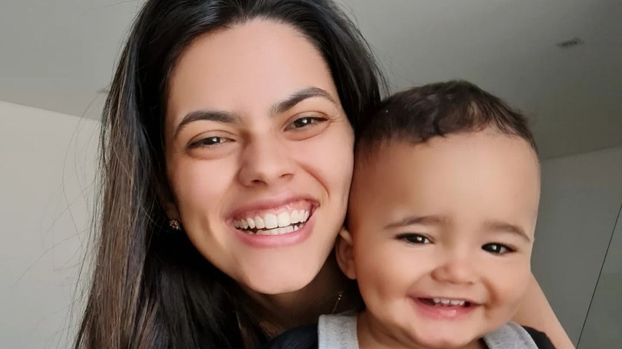 Caroline dos Santos, de 26 anos, é mãe do Matteo e nutricionista materno-infantil