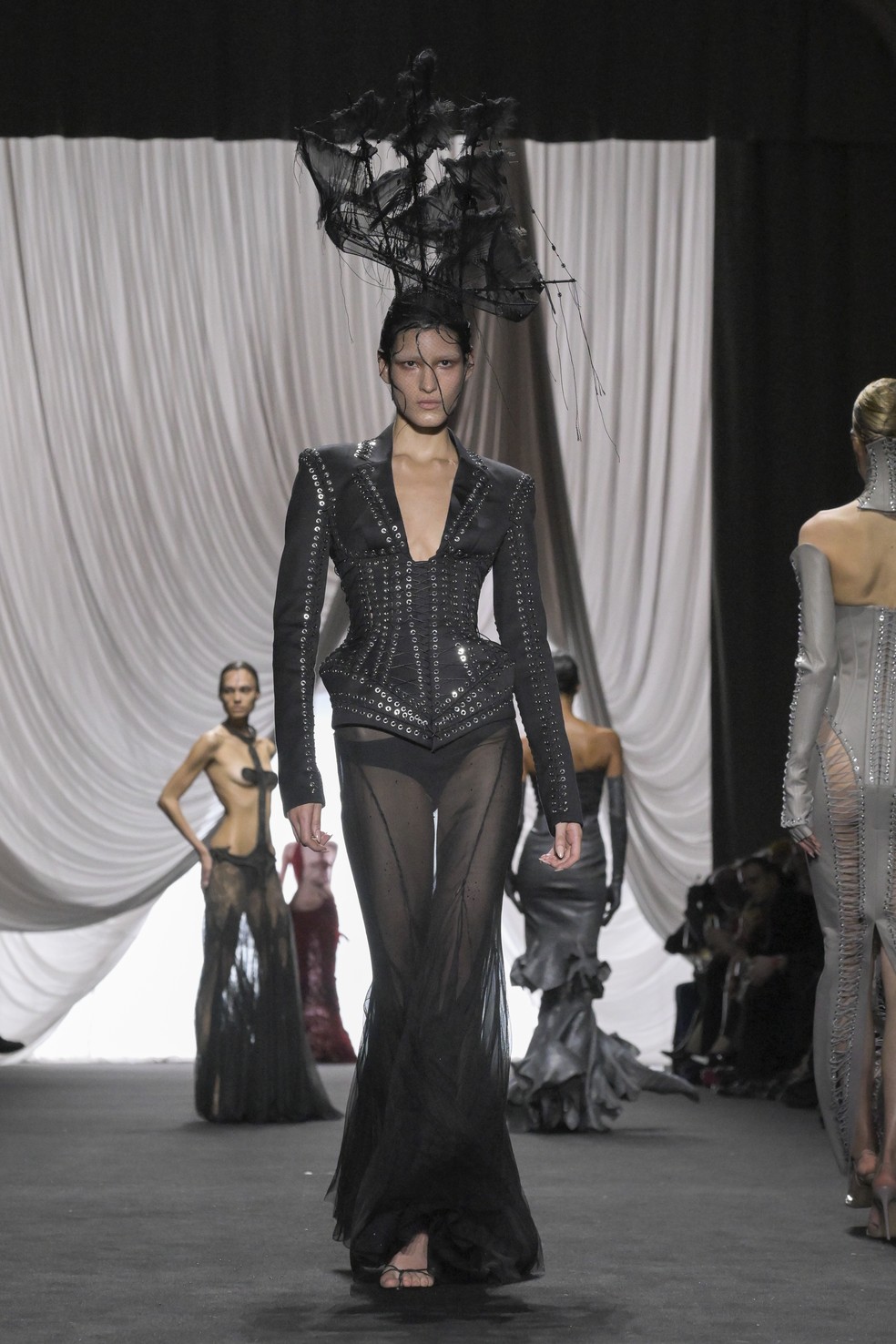 Jean Paul Gaultier na Semana de Alta-Costura verão 2025 — Foto: Getty Images