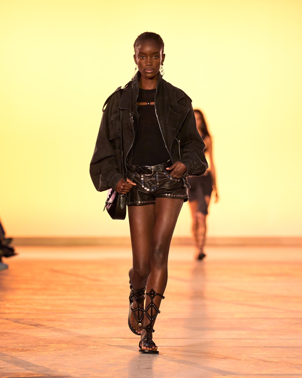 Isabel Marant, coleção primavera verão 2025, Semana de Moda de Paris — Foto: Reprodução/Instagram