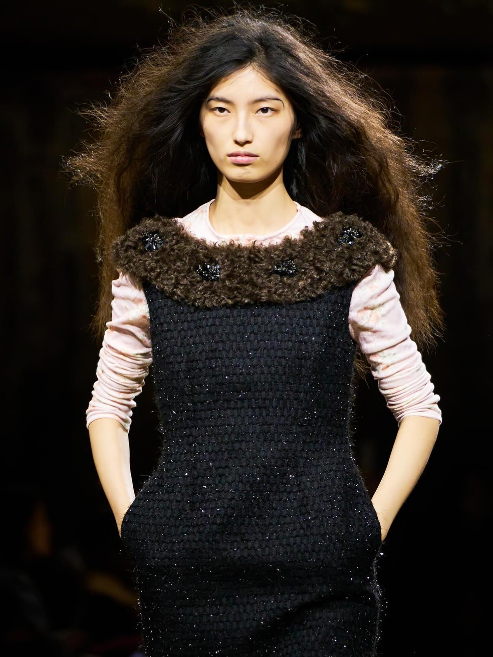 Beleza de Simone Rocha na LFW 2026 — Foto: Reprodução/Instagram