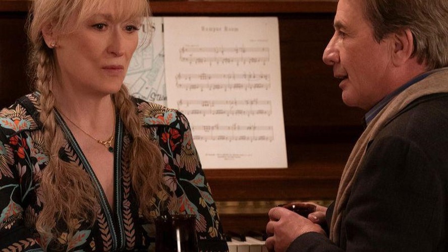 Meryl Streep durante cena de Only Murders in the building