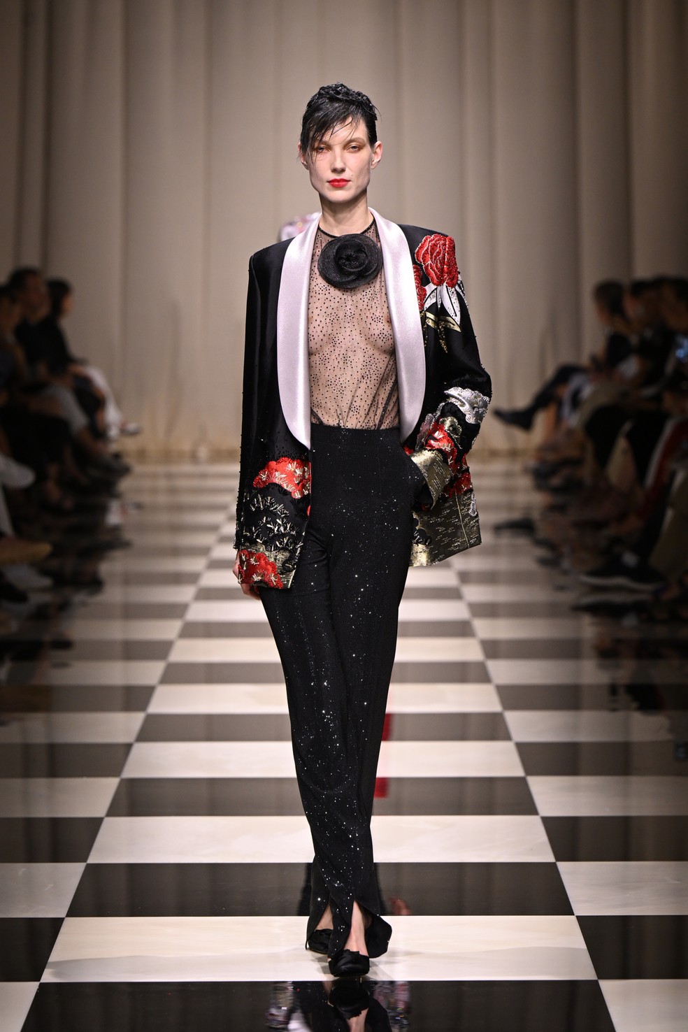 Alta-Costura Outono/Inverno 2023/2024: Giorgio Armani Privé — Foto: Divulgação