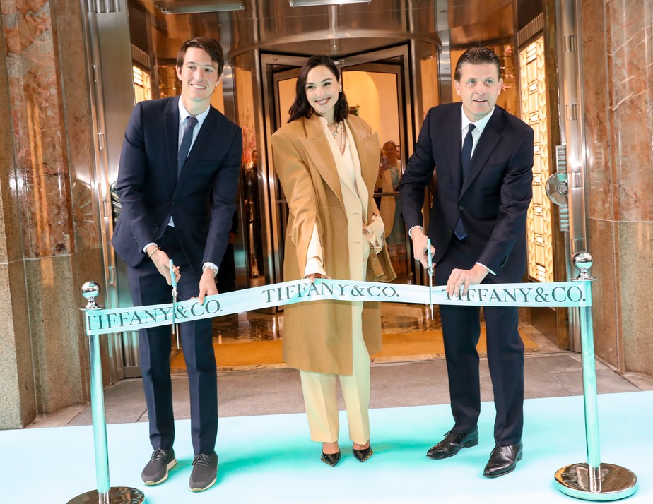 Tiffany & Co. abre as portas de marco na cidade de Nova York