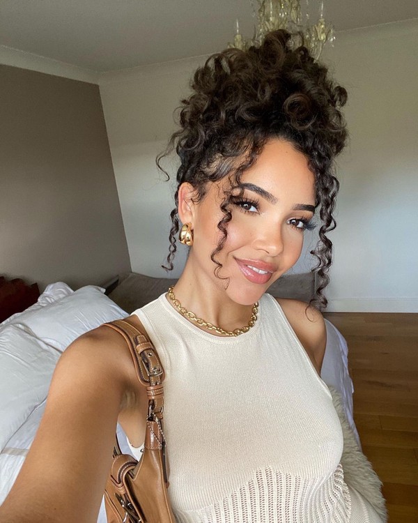 15 Penteados Para Cabelos Cacheados Longos Que Fazem Sucesso