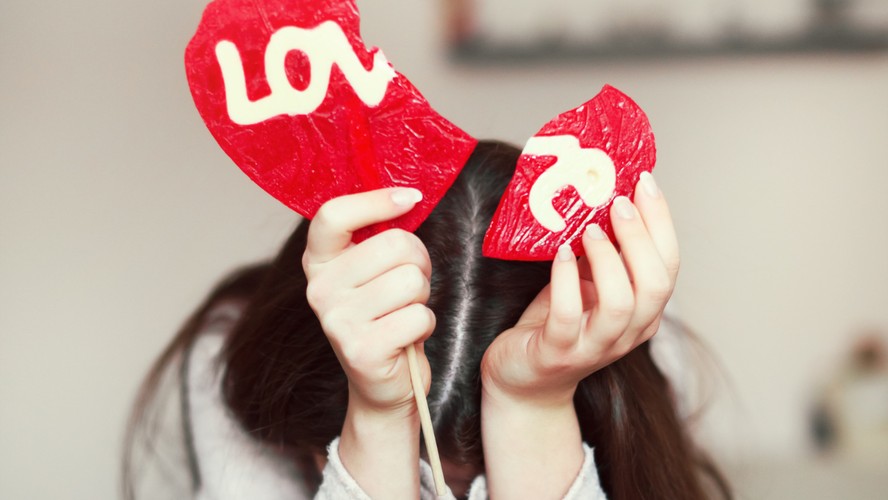 Love bombing pode ser vista como uma técnica de manipulação