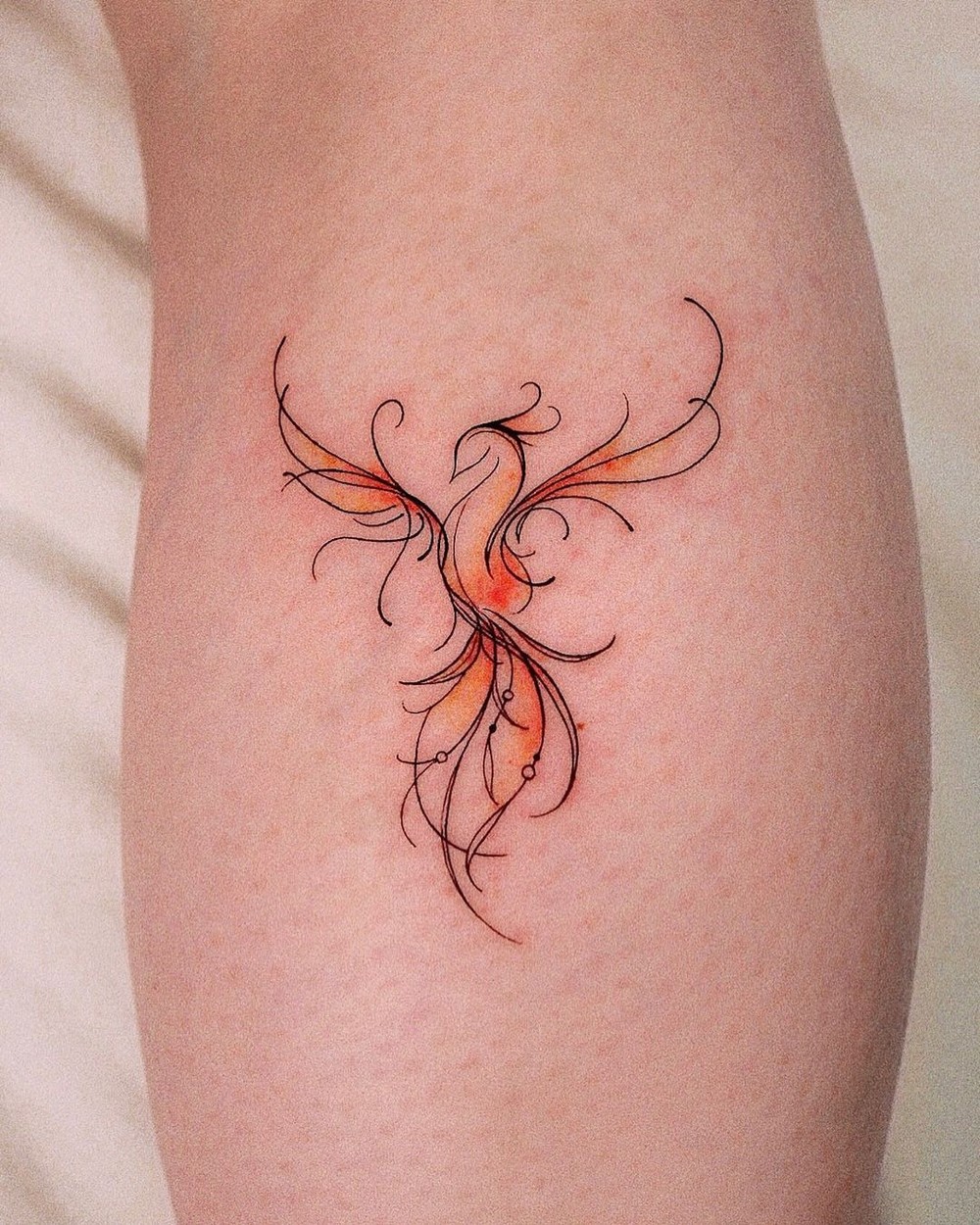 Tatuagem de fênix feminina: inspirações poderosas para você ficar ainda ...