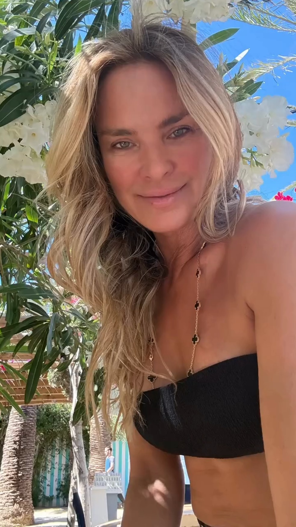 Letícia Birkheuer posa de biquíni em viagem — Foto: Reprodução/Instagram