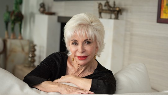 Isabel Allende fala de feminismo e da liberdade ao envelhecer: 'Hoje, não ouço a ninguém e faço o que quero' Isabel Allende fala de feminismo e da liberdade ao envelhecer: 'Hoje, não ouço a ninguém e faço o que quero'