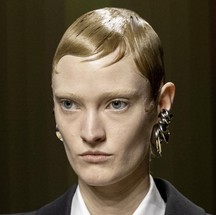 Alexander McQueen — Foto: Divulgação