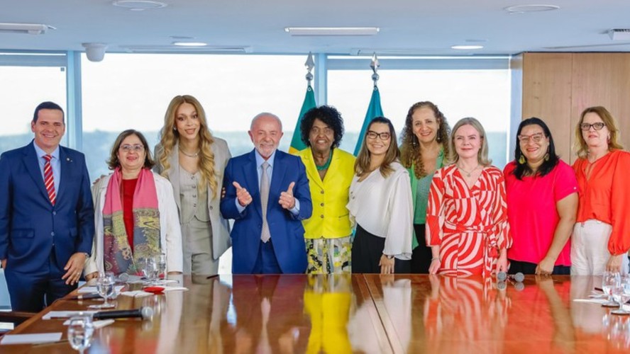 Presidente Lula sanciona três leis direcionadas às mulheres