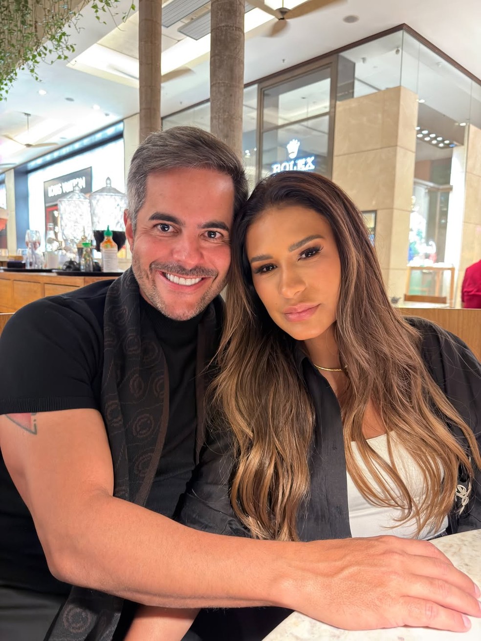 Simone Mendes e Kaká Diniz comemoram 13 anos de casamento e cantora ganha declaração de amor — Foto: Reprodução/Instagram
