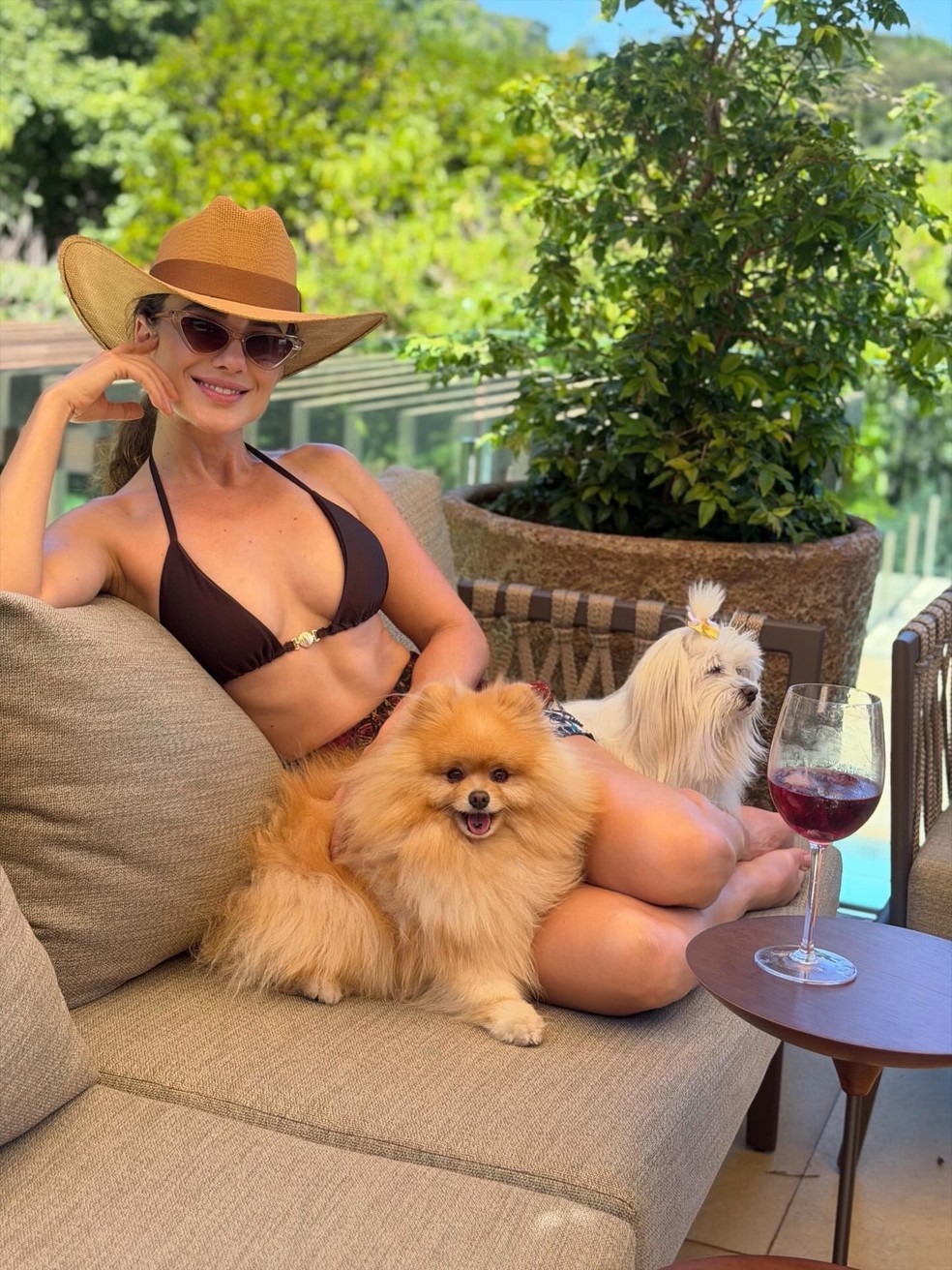 Paula Fernandes posa de biquíni — Foto: Reprodução/ Instagram
