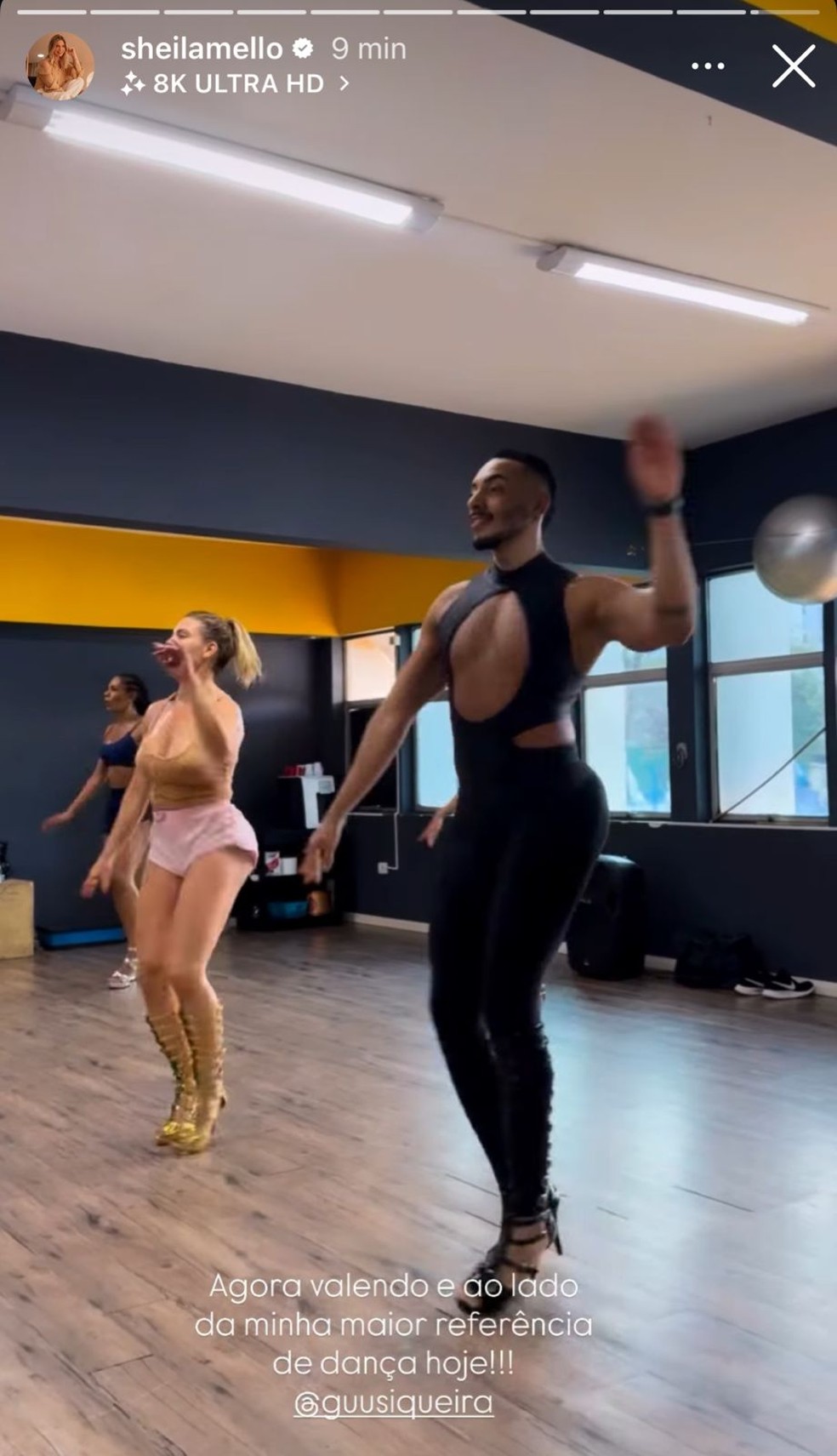 Sheila Mello rouba a cena em aula de samba — Foto: Reprodução/Instagram