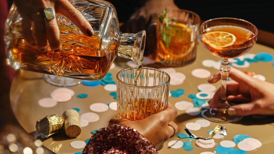 Vai sair? 12 melhores drinks de acordo com o seu signo