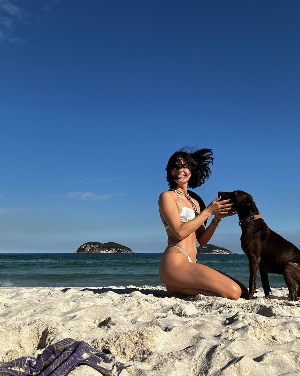 Isis Valverde de biqu&iacute;ni &mdash; Foto: Reprodu&ccedil;&atilde;o/Instagram