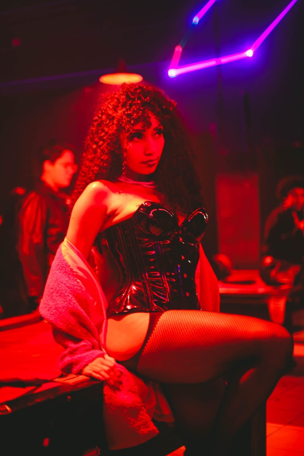 A dominatrix e produtora cultural, Lunna Queen, usando um look comum nas sessões BDSM — Foto: Reprodução/Acervo Pessoal