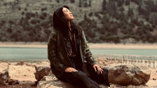 Danni Suzuki abre álbum de fotos na 'Suiça do Marrocos': 'Mudança completa no cenário'