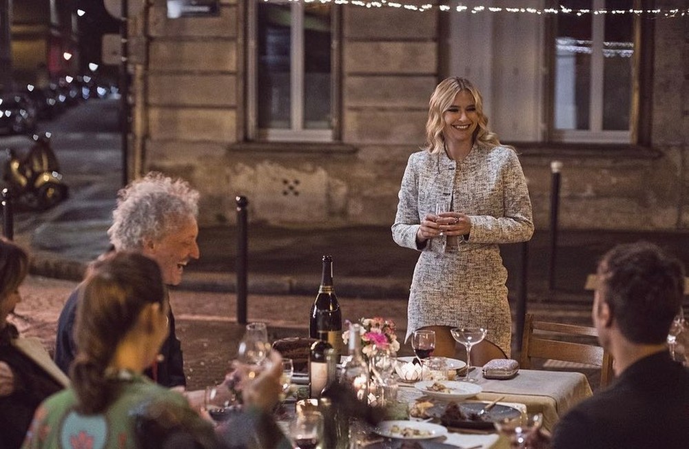 'Emily in Paris': as produções e looks que fazem a cabeça das fashionistas