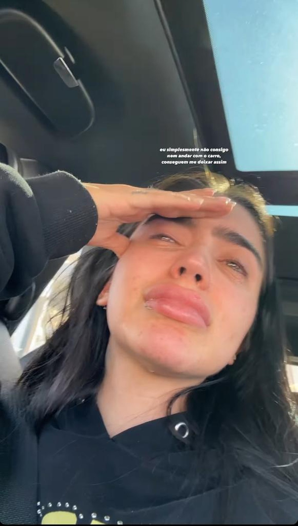 MC Mirella posta vídeo chorando — Foto: Reprodução/Instagram