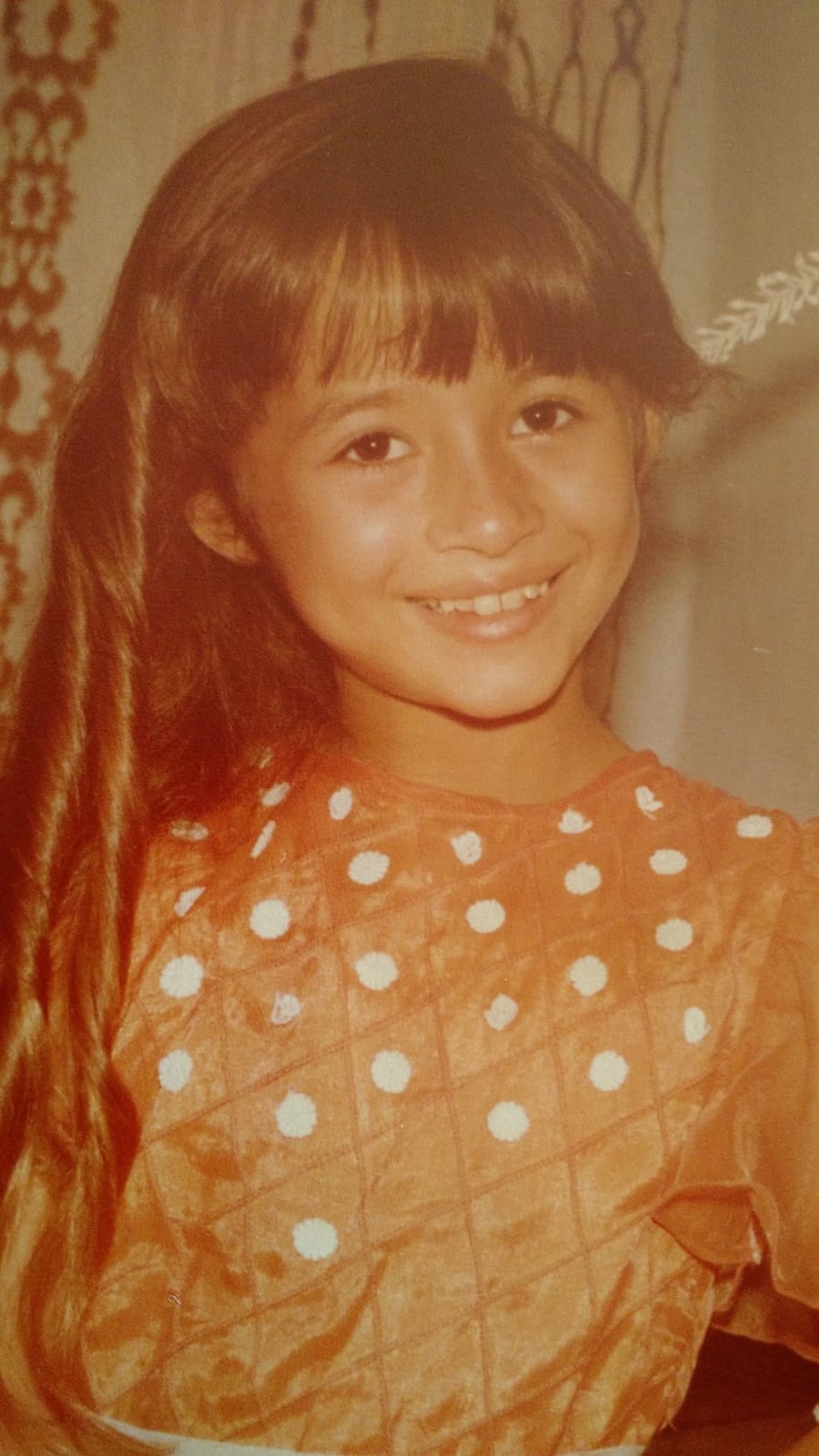 Jaqueline Viturino foi adotada 'à moda brasileira' quando tinha seis anos — Foto: Arquivo pessoal
