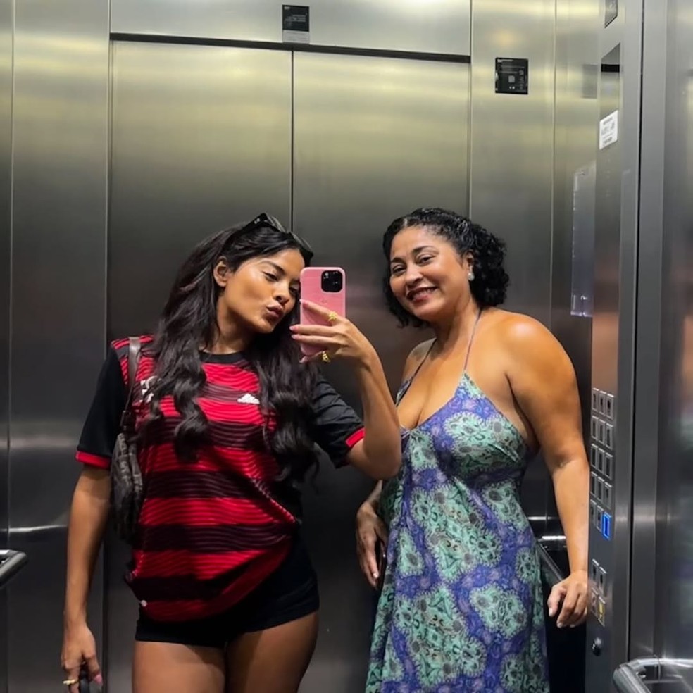 Bella Campos celebra Dia das Mães com Leila e manda recado: 'Suas ...