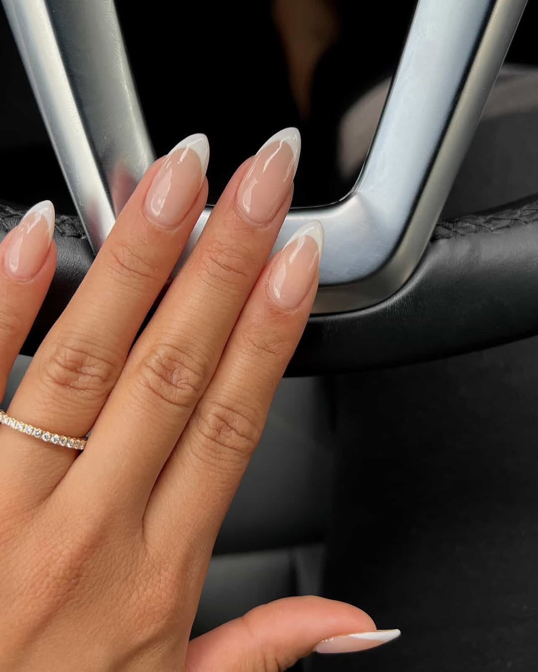 chic. clean. classic. were obsessed kaelanilujan is serving effortless glam with her flawl
