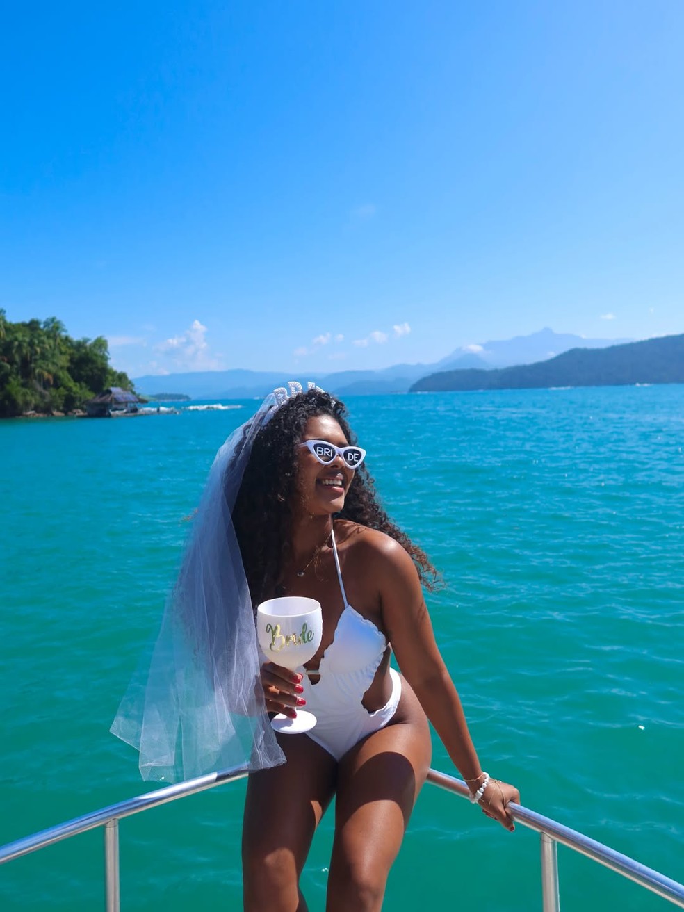 Thay Pereira mostra despedida de solteiro antes de casamento com Xande de Pilares: 'Surpresa' — Foto: Reprodução/Instagram