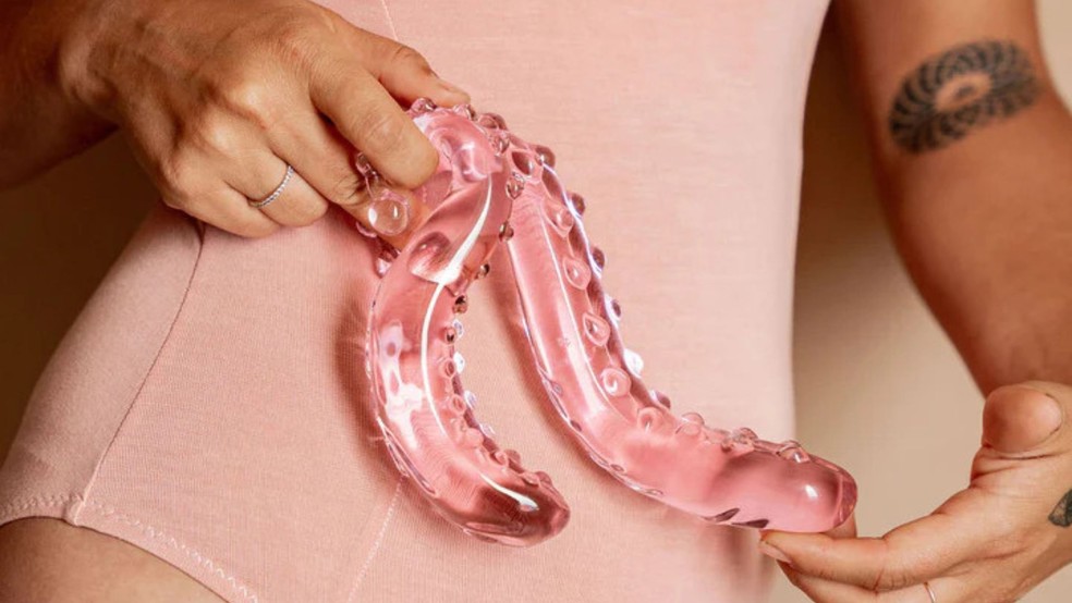 Quer ter um squirting? Indicamos brinquedos eróticos que prometem facilitar orgasmo com esguicho; na foto, The Sacred Squirter, de Yoni Pleasure Palace — Foto: Divulgação