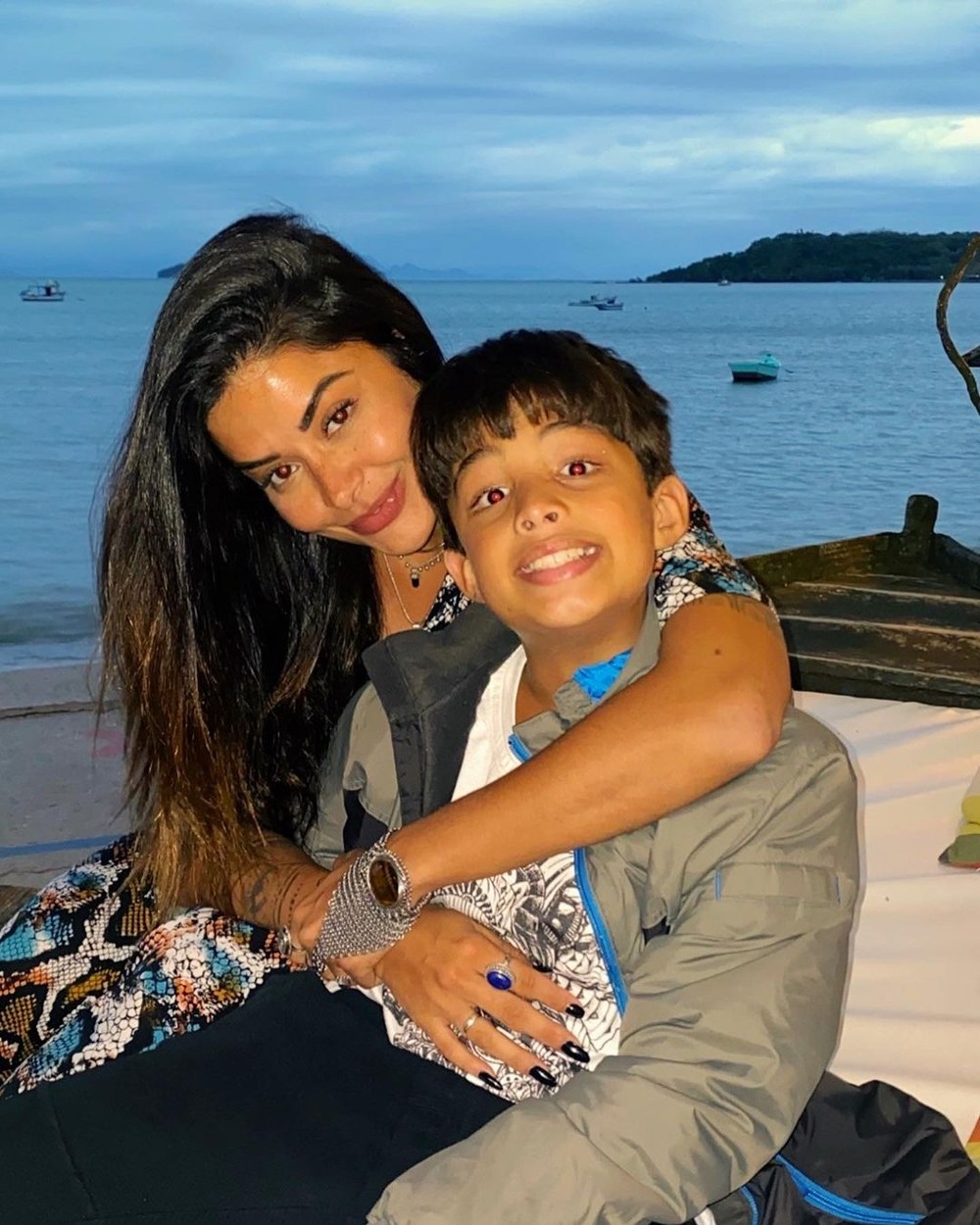 Aline Campos comemora aniversário do filho e mostra fotos raras