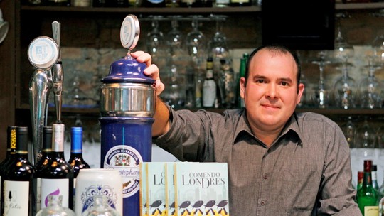 O festim de Daniel Buarque, em “Comendo Londres” O festim de Daniel Buarque, em “Comendo Londres”