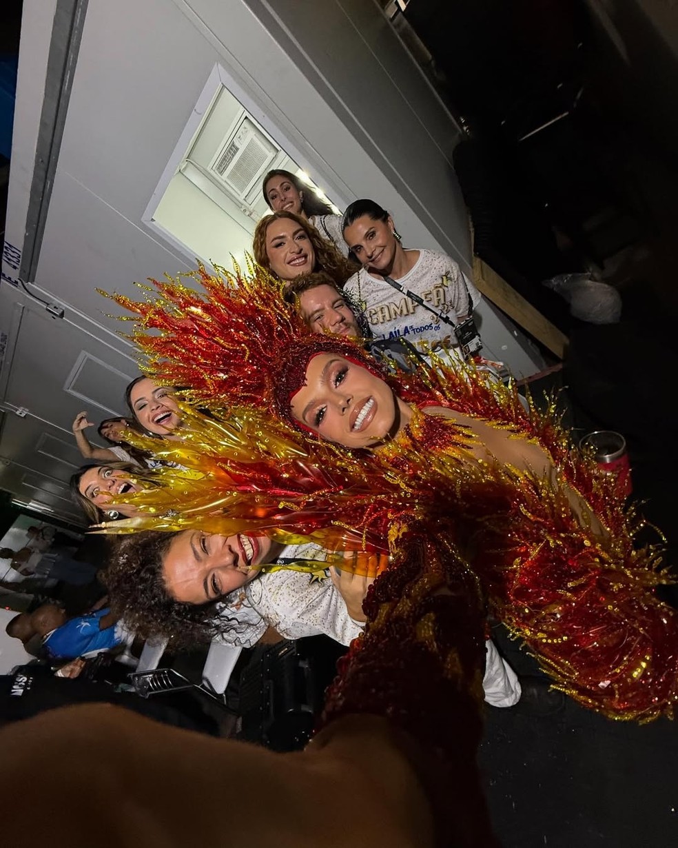 Antes de desfilar pela Beija-Flor, Giovanna Lancellotti tirou registros dos bastidores — Foto: Reprodução/Instagram