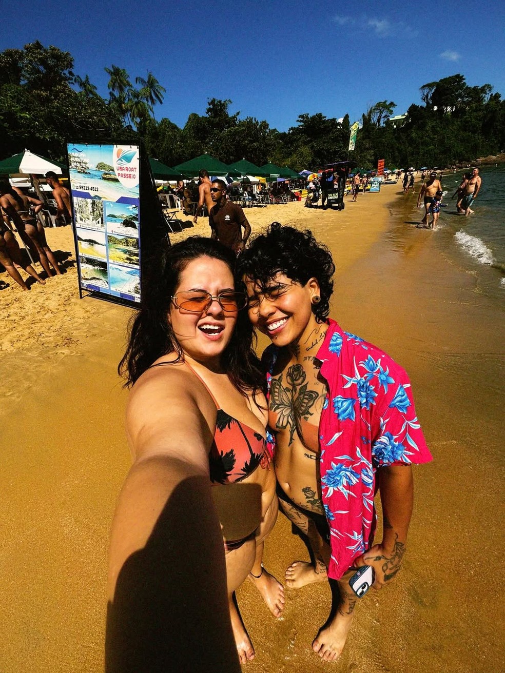 Karol Lannes acompanhada em Ubatuba — Foto: Reprodução/ Instagram @karollannes_