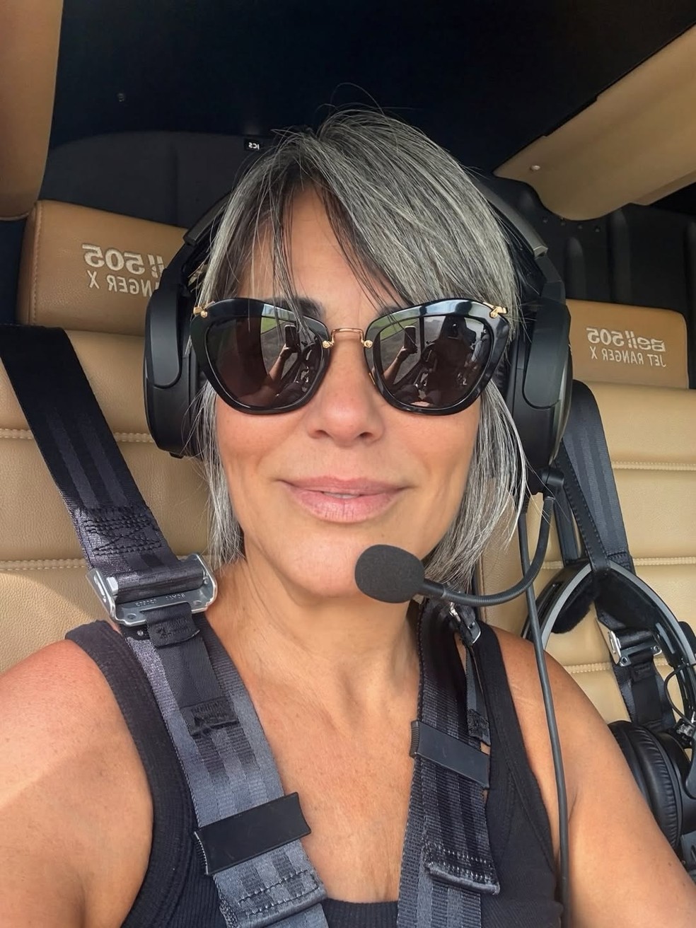 Gloria Pires faz selfie — Foto: Reprodução/ Instagram @gpiresoficial