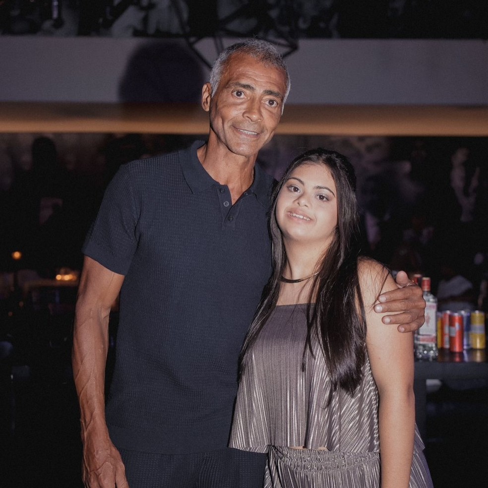 Ivy Faria comemora os 60 anos do pai, Romário: 'Obrigada por cuidar de mim' — Foto: Reprodução/Instagram