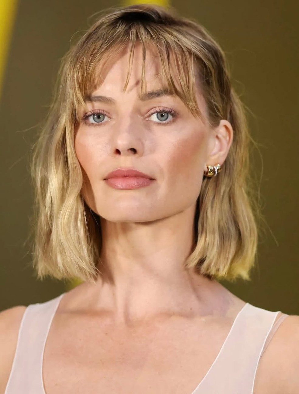 A franja repicada de Margot Robbie — Foto: Reprodução Instagram @cervandohair